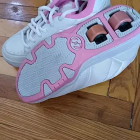 Новые ролики-кроссовки Heelys