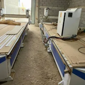 CNC ROUTER