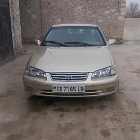 Toyota Camry 2001