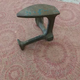 kövüş çüýlenýan