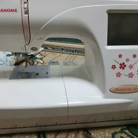 Janome yaka edýän maşyn