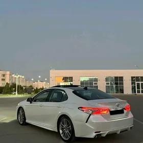 Toyota Camry 2020