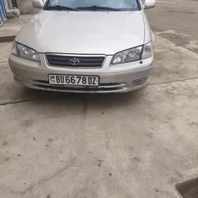 Toyota Camry 2000