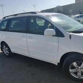 Toyota Sienna 2009