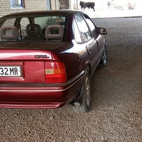 Opel Vectra 1990