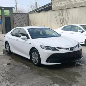 Toyota Camry 2022