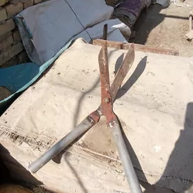 садовый секатор