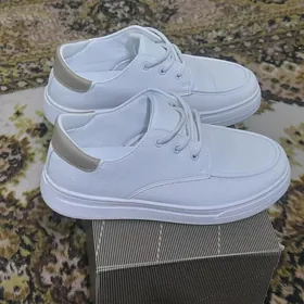 ak krosovka erkek oglanlara