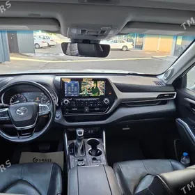 Toyota Highlander 2022