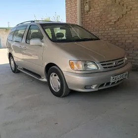 Toyota Sienna 2002