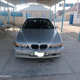 BMW E39 2000