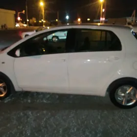 Toyota Yaris 2008