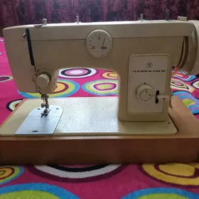 Швейная машинка