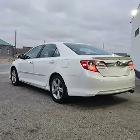 Toyota Camry 2012