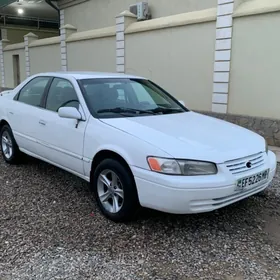 Toyota Camry 1999