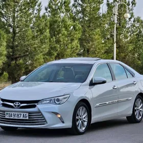 Toyota Camry 2017