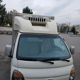 Hyundai H100 2012