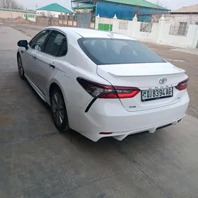 Toyota Camry 2022