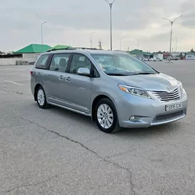 Toyota Sienna 2016