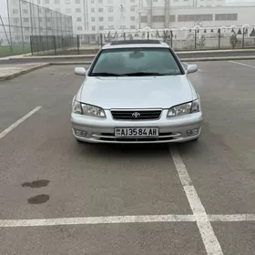 Toyota Camry 2000