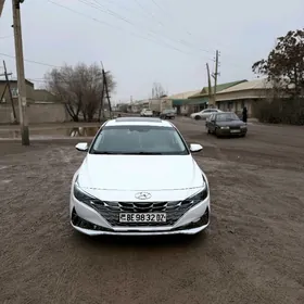 Hyundai Elantra 2020