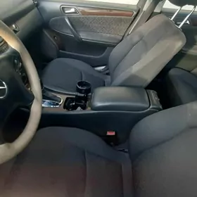 Mercedes-Benz C-Class 2003