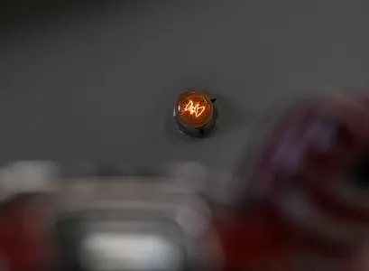 Sönmez yşyk: Kaliforniýada 125 ýyl bäri ýanyp duran lampa syýahatçylary haýran edýär