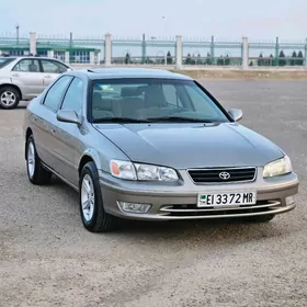 Toyota Camry 2000