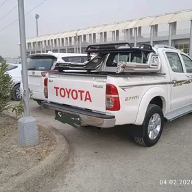 Toyota Hilux 2015