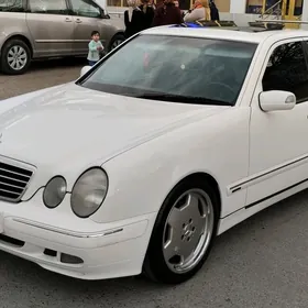 Mercedes-Benz E320 1998