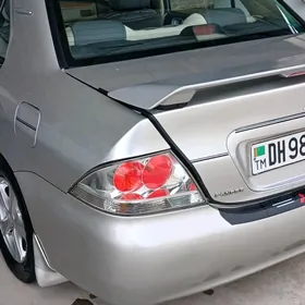 Mitsubishi Lanser 2010