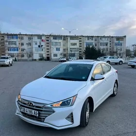 Hyundai Elantra 2020