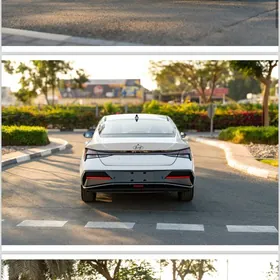 Hyundai Elantra 2025