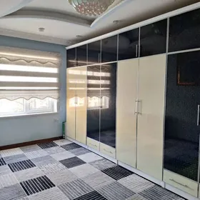 Mir 3 arenda 3 komnat remontly