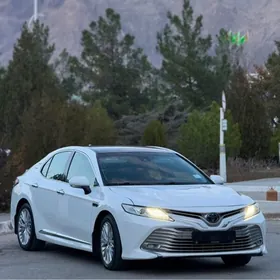 Toyota Camry 2018