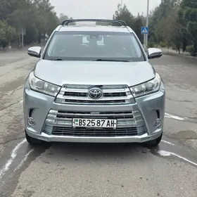 Toyota Highlander 2019