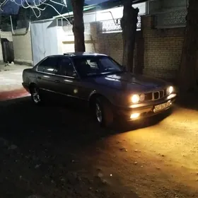 BMW 525 1988