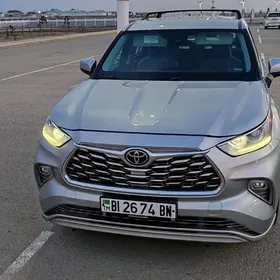 Toyota Highlander 2020