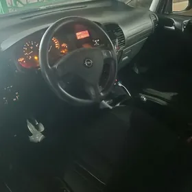 Opel Zafira 2002