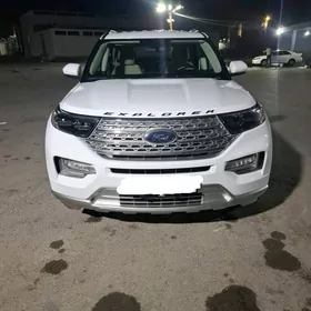 Ford Explorer 2022