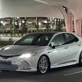 Toyota Camry 2018