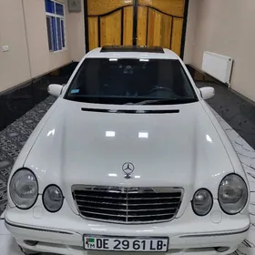 Mercedes-Benz E500 2002