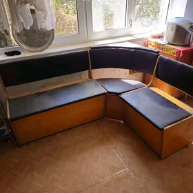 кухонный уголок