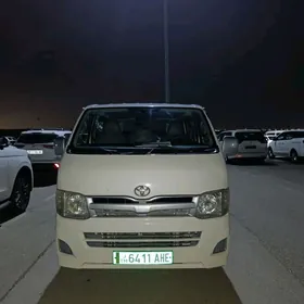 Toyota Hiace 2012