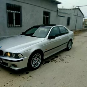 BMW E39 1998