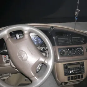 Toyota Sienna 2001