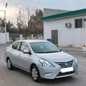 Nissan Sunny 2022