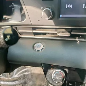 Hyundai Elantra 2022