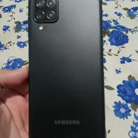 Samsung A12