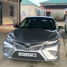 Toyota Camry 2018